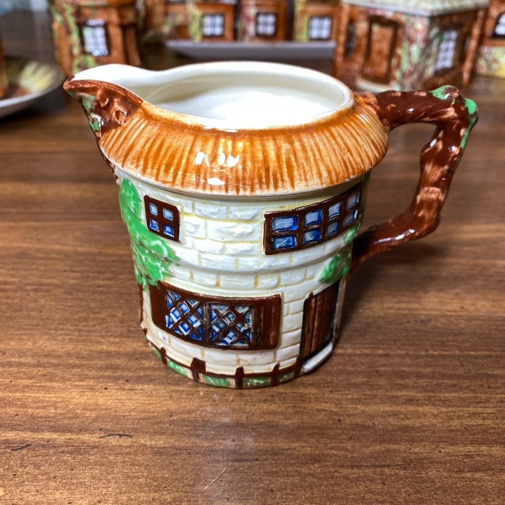 Beswick England wear cottage creamer